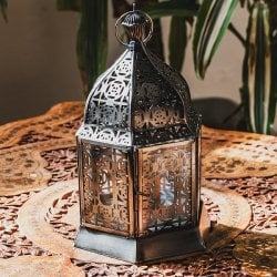 モロッコスタイル キャンドルランタン 吊り下げ/スタンド兼用【ロウソク風LEDキャンドル付き】 高さ:20cm 幅:12.5cm程度