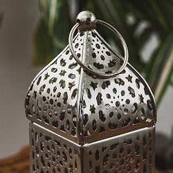 モロッコスタイル　キャンドルランタン 吊り下げ／スタンド兼用【ロウソク風LEDキャンドル付き】 高さ：22.5cm 幅：6.5cm程度 - サブ4