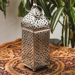 モロッコスタイル キャンドルランタン 吊り下げ/スタンド兼用【ロウソク風LEDキャンドル付き】 高さ:22.5cm 幅:6.5cm程度