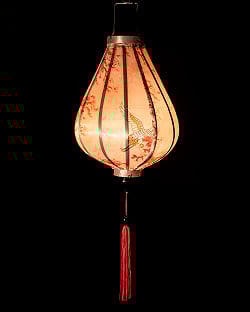 華やかな柄入り　ベトナム伝統のホイアン・ランタン〔提灯〕 - ティアドロップ〔鶴と梅の花模様〕 - サブ2