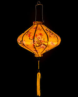 華やかな柄入り　ベトナム伝統のホイアン・ランタン(提灯) - 薄ひし形〔木蓮模様〕 - サブ2