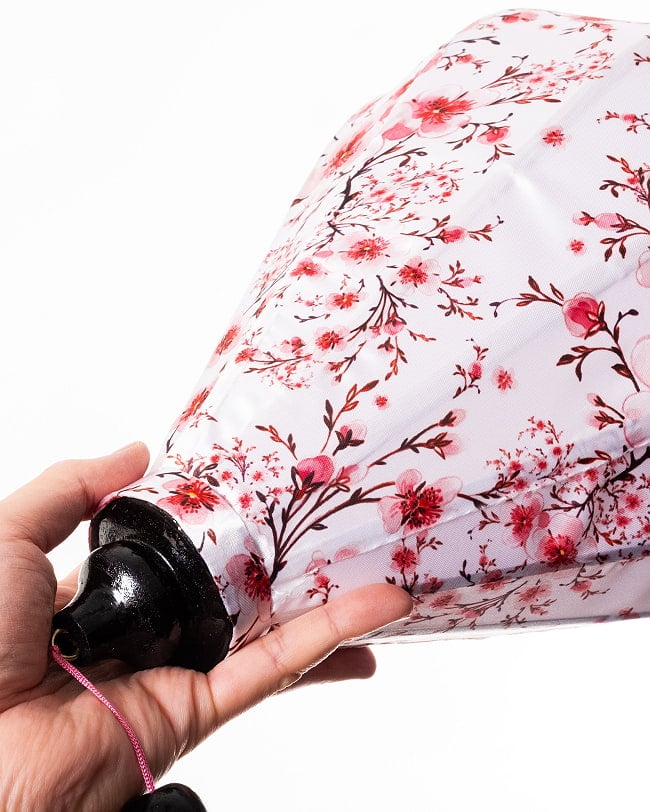 華やかな柄入り ベトナム伝統のホイアン・ランタン〔提灯〕 - ティアドロップ〔梅の花模様白〕 11 - とても良い雰囲気ですね