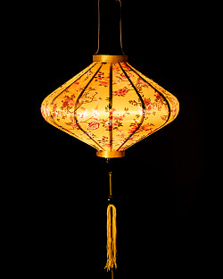 華やかな柄入り　ベトナム伝統のホイアン・ランタン(提灯) - 薄ひし形〔牡丹模様黄色〕 - サブ2