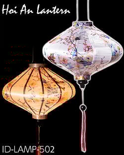 華やかな柄入り ベトナム伝統のホイアン・ランタン(提灯) - 薄ひし形〔鶴と孔雀花模様白〕