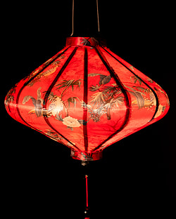 華やかな柄入り　ベトナム伝統のホイアン・ランタン(提灯) - 薄ひし形〔花鳥模様赤〕 - サブ3