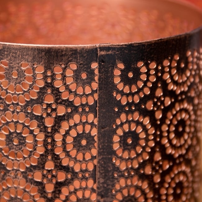 【6個セット】幾何学模様の透かし彫りが美しいマンダラランプ[円筒形  高さ:15cm] 7 - 縁の様子です。上からも優しく灯りが広がります。