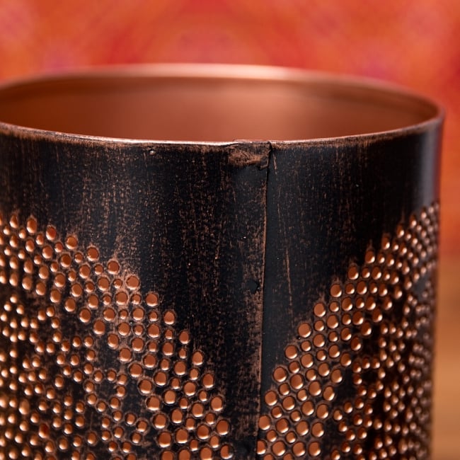 【6個セット】幾何学模様の透かし彫りが美しいマンダラランプ[円筒形・マンダラ  高さ:14.5cm] 7 - 縁の様子です。上からも優しく灯りが広がります。