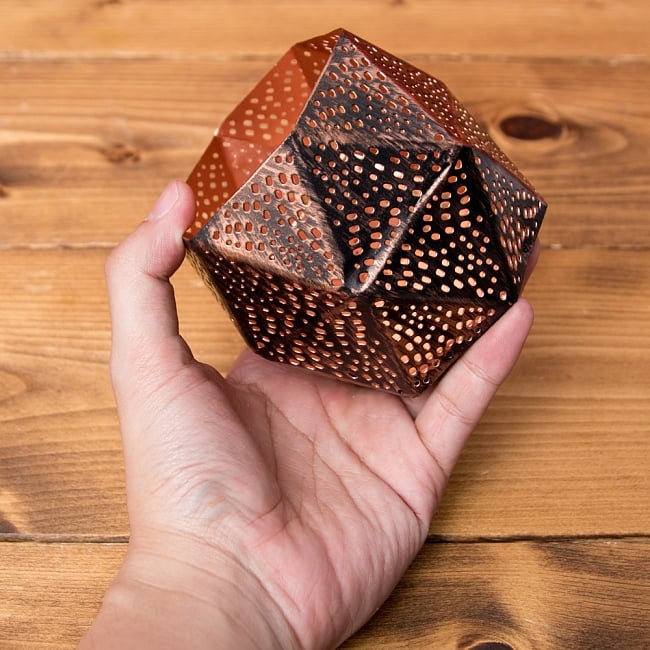 【6個セット】幾何学模様の透かし彫りが美しいマンダラランプ[六角形  高さ:8cm] 10 - サイズのご参考にどうぞ。