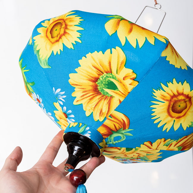 【3個セット】華やかな柄入り　ベトナム伝統のホイアン・ランタン(提灯) - 薄ひし形〔向日葵模様〕 12 - とても良い雰囲気ですね