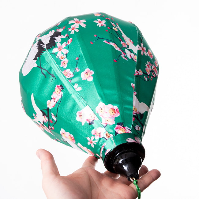 【3個セット】華やかな柄入り　ベトナム伝統のホイアン・ランタン〔提灯〕 - ほおずき型〔梅鶴模様〕 12 - とても良い雰囲気ですね