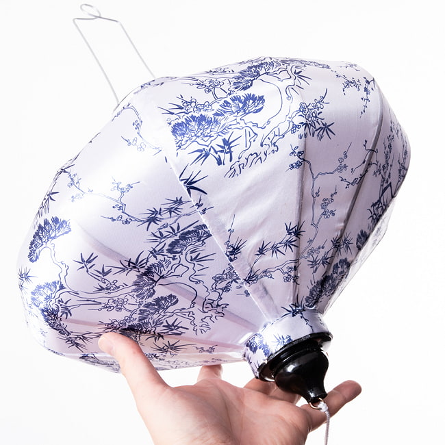 【3個セット】華やかな柄入り　ベトナム伝統のホイアン・ランタン(提灯) - 薄ひし形〔歳寒三友〕 12 - とても良い雰囲気ですね