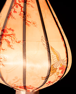 【3個セット】華やかな柄入り　ベトナム伝統のホイアン・ランタン〔提灯〕 - ティアドロップ〔鶴と梅の花模様〕 - サブ5