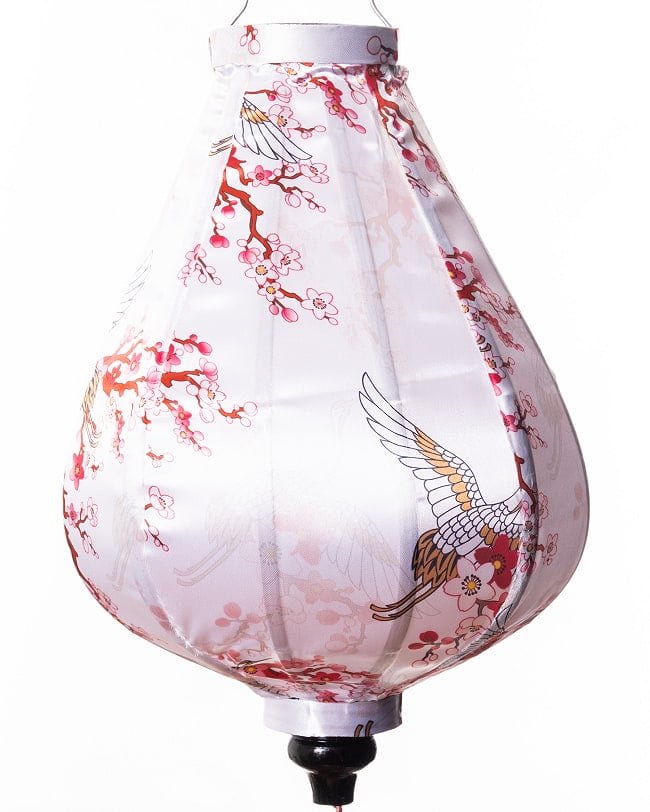 【3個セット】華やかな柄入り　ベトナム伝統のホイアン・ランタン〔提灯〕 - ティアドロップ〔鶴と梅の花模様〕 9 - 柄入りなので雰囲気があります