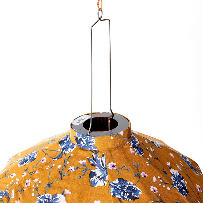 【5個セット】華やかな柄入り　ベトナム伝統のホイアン・ランタン(提灯) - 薄ひし形〔更紗模様〕 10 - 上部の写真です