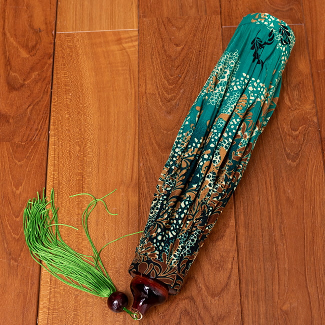 【5個セット】華やかな柄入り　ベトナム伝統のホイアン・ランタン(提灯) - 薄ひし形〔更紗模様〕 13 - 折りたためるので、コンパクトにしまっておけます。（以下、同ジャンル品の写真です。）