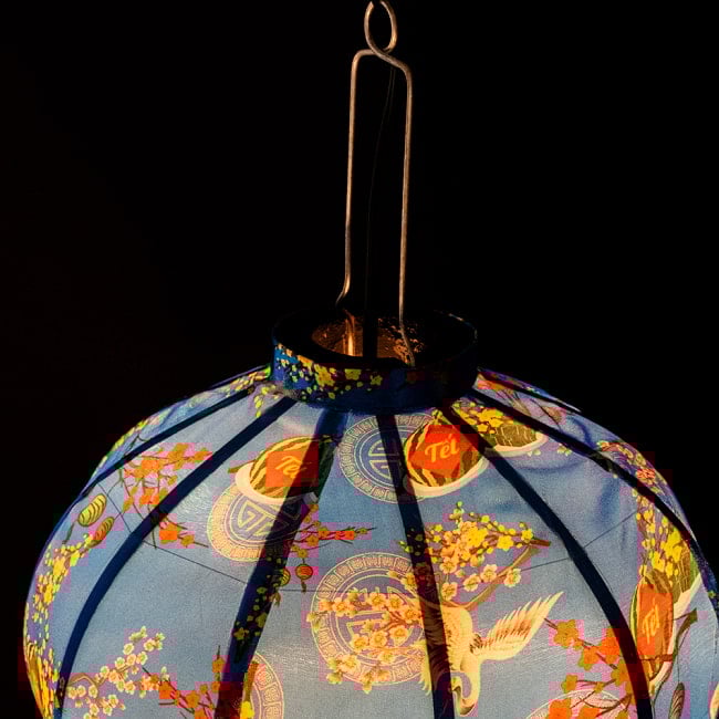 【5個セット】華やかな柄入り　ベトナム伝統のホイアン・ランタン(提灯) - 丸型〔テト祝華模様〕 7 - 上からの写真です