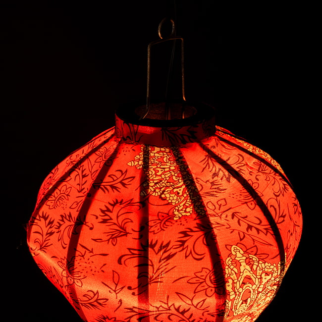 【5個セット】華やかな柄入り　ベトナム伝統のホイアン・ランタン〔提灯〕 - ほおずき型〔更紗マンダラ模様〕 7 - 上からの写真です