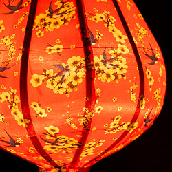 【5個セット】華やかな柄入り　ベトナム伝統のホイアン・ランタン〔提灯〕 - ティアドロップ〔燕と黄梅模様〕 - サブ5