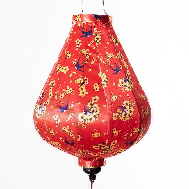 【5個セット】華やかな柄入り　ベトナム伝統のホイアン・ランタン〔提灯〕 - ティアドロップ〔燕と黄梅模様〕 9 - 柄入りなので雰囲気があります