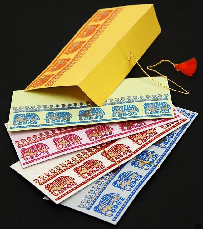 インドの封筒 - GAMINI 2 - パッケージの中にはいろいろな色の封筒がアソートで入っています