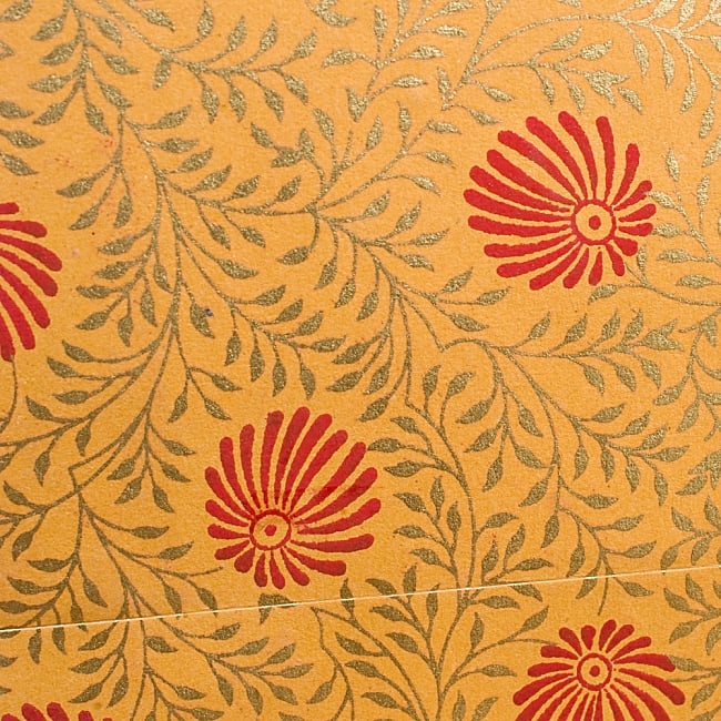 インドのペーパーバック 【小】 3 - UPにしてみました！インドを感じさせる美しいデザインです＾＾