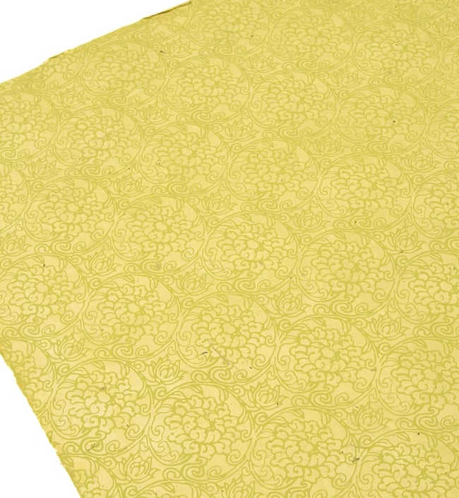 【75cmx50cm】ロクタ紙のラッピングペーパー3枚セット -黄緑色・花柄 2 - 柄を拡大してみました、丁寧に作られています