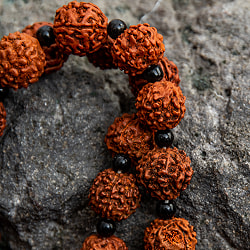 インドの数珠 - ドクロとルドラクシャ（菩提樹） - サブ3
