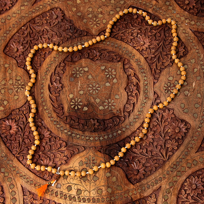 インドの数珠 - 白白檀 8mm珠全長：約96cm 6 - 全体像です。