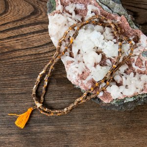 インドの数珠 - トゥルシー（霊木） 全長約80cm(ID-MALA-131)