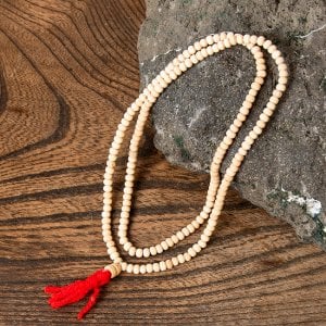 インドの数珠 - 白木 4mm珠 全長約56cm(ID-MALA-141)
