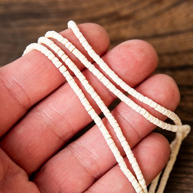 インドの数珠 - トゥルシー 2mm珠 全長約58cm 4 - 一粒一粒の大きさはこれくらいです。