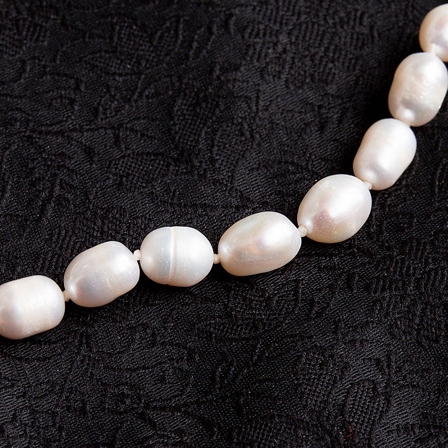 【鑑定書付】インドの数珠 - 108個のサークルパール - 約57cm  2 - 拡大写真になります。天然ものなので個体差がございます。