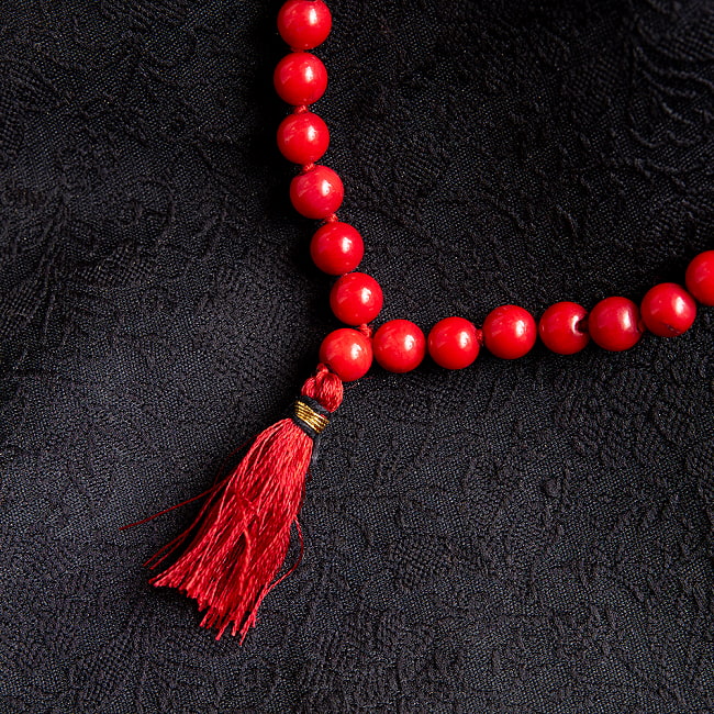 インドの数珠 -  108個の赤珊瑚 ラウンド- 約37cm  4 - 房の部分になります。