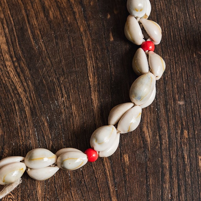 タカラガイの数珠 ラクシュミマーラー 7 - タカラガイが使われています。