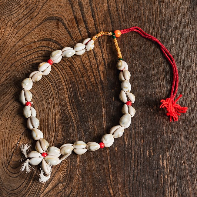 タカラガイの数珠 ラクシュミマーラーの写真数珠,インド,開運, 数珠,ネックレス,ブレスレット