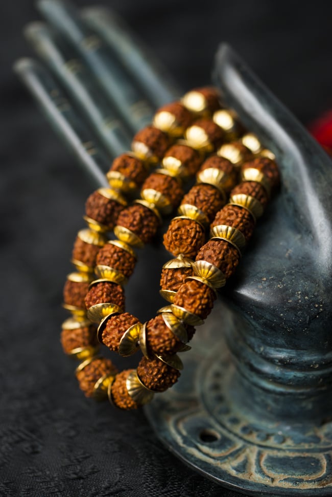 インドの数珠 - 小ルドラクシャと金細工(大） の通販 - TIRAKITA.COM