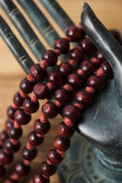 インドの数珠 - 紫光白檀赤紐 - サブ5