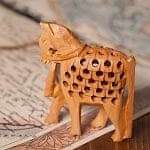 【一木造り】インド職人の手作り透かし彫り木像 ジャリ - 馬の商品写真
