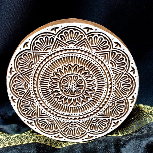 ランゴリ模様のウッドブロックスタンプ（花柄）-直径15.5cmの写真スタンプ,ウッドブロック,ウッドスタンプ,ランゴリ