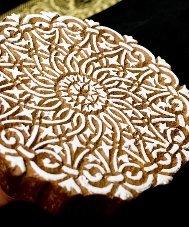 ランゴリ模様のウッドブロックスタンプ 2 - とてもよく彫り込まれています
