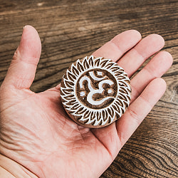 ウッドブロックスタンプ【オーン】直径約6cm - サブ4