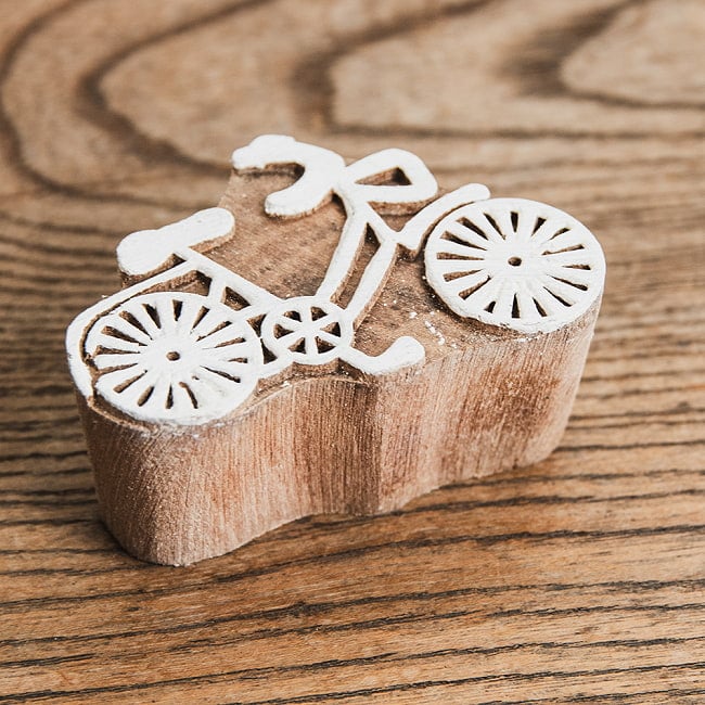 ウッドブロックスタンプ【自転車】約4cmx6.5cm 2 - 細かく彫り込まれています