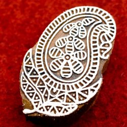 葉っぱのウッドブロック -約7x4.5cm