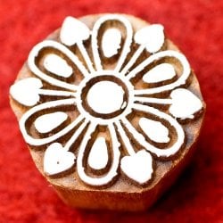 花びらのウッドブロックスタンプ -直径約4cm