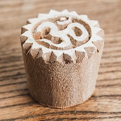 小さいオーンのウッドブロックスタンプ　-約直径3cm - サブ2