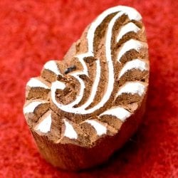 小さい葉っぱのウッドブロックスタンプ -約4cmx3cm