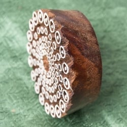 インド伝統の手彫りウッドブロックスタンプ8×8cm - サブ3