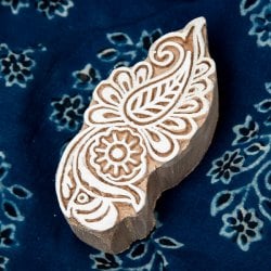 インド伝統の手彫りウッドブロックスタンプ9.5×4.5cm