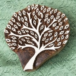 インド伝統の手彫りウッドブロックスタンプ8×6.5cm