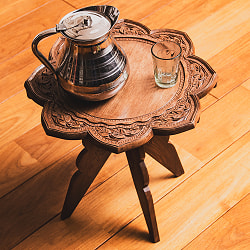 カシミールの細密彫刻 大輪花のサイドテーブル ウォールナット製 直径37cm - サブ5